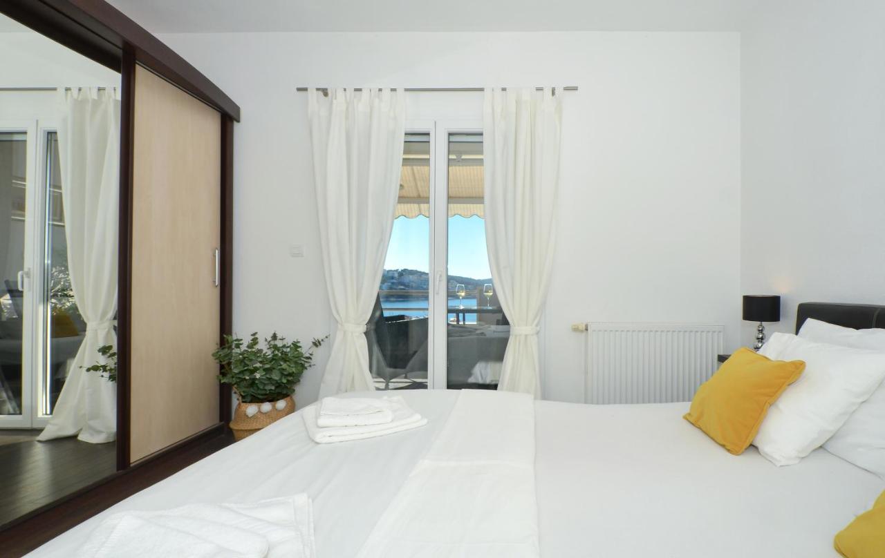 Copacabana Beach Apartments Trogir Buitenkant foto