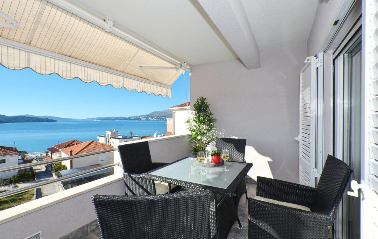 Copacabana Beach Apartments Trogir Buitenkant foto
