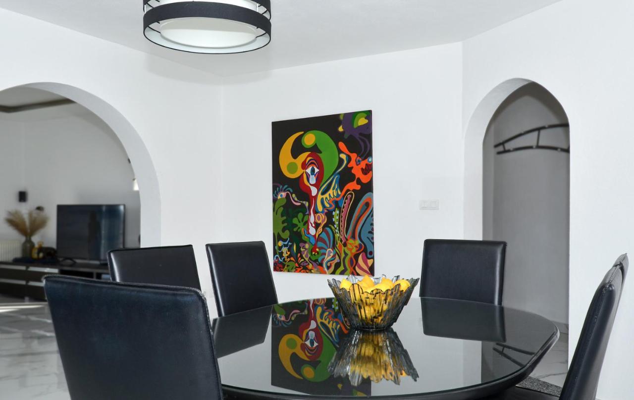Copacabana Beach Apartments Trogir Buitenkant foto