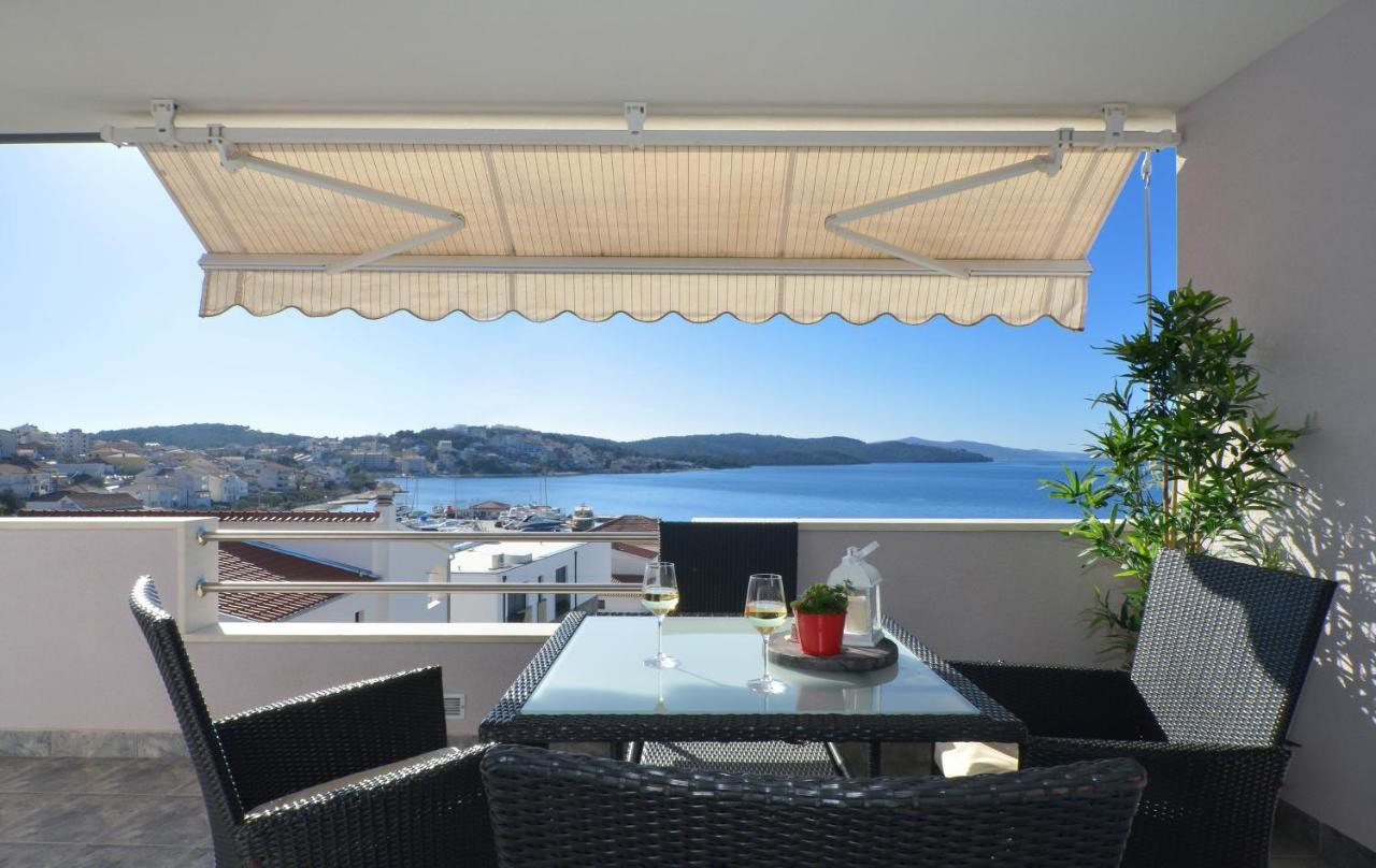 Copacabana Beach Apartments Trogir Buitenkant foto