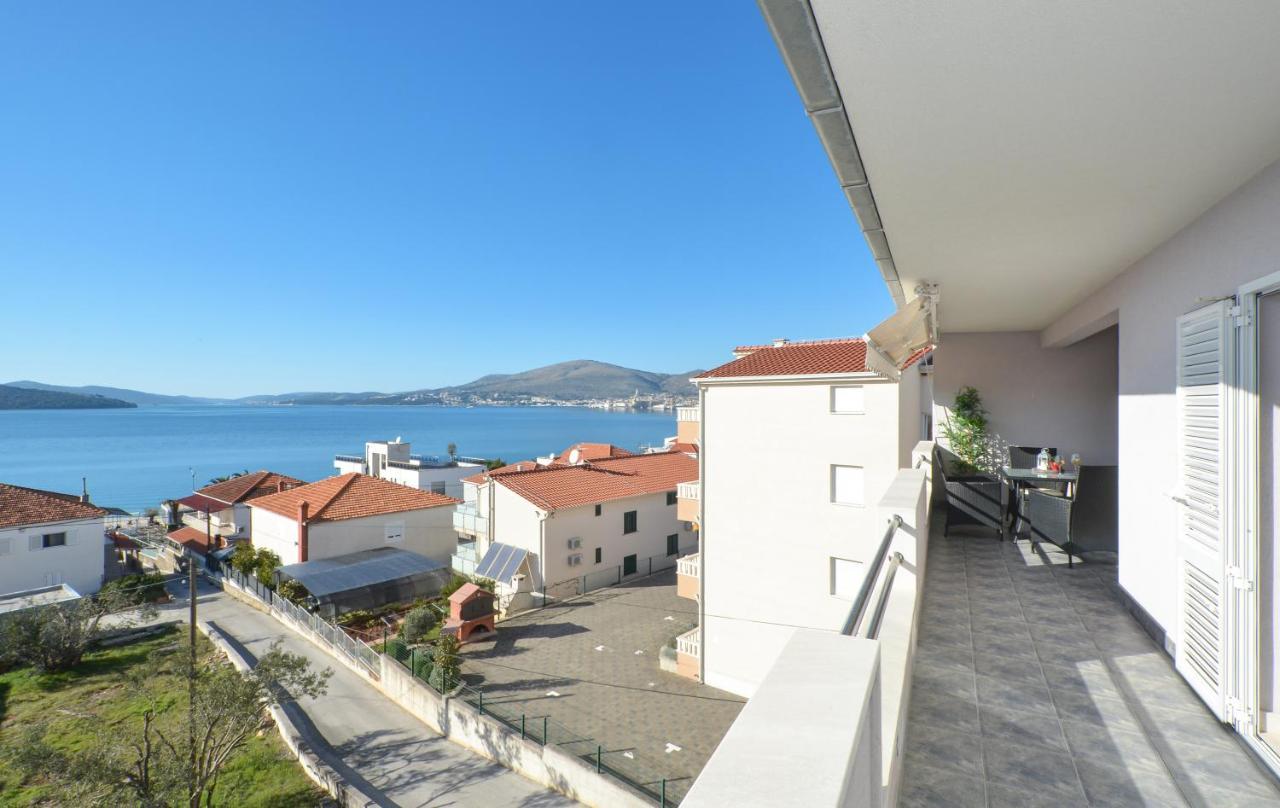 Copacabana Beach Apartments Trogir Buitenkant foto